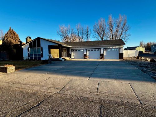 1800 Circle Road, Worland, WY, 82401 | Card Image