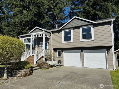4201 Arbor Ct Se, Lacey, WA, 98503-4040 | Card Image