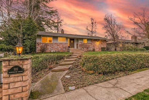101 Kensington Sq, Medford, OR, 97504-6981 | Card Image