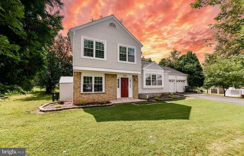 10135 Forest Hill Cir, MANASSAS, VA, 20110-2184 | Card Image