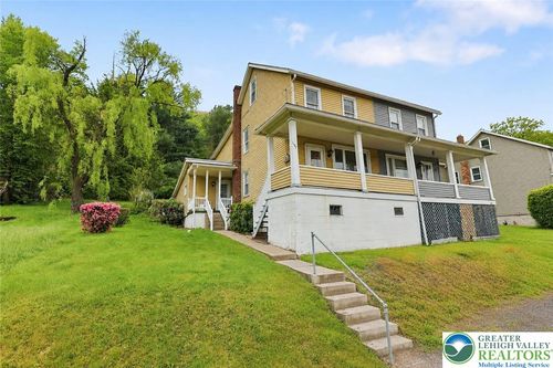 195 Yard St, Nesquehoning, PA, 18240-2307 | Card Image
