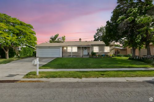 4895 W Pavant Ave, West Valley City, UT, 84120-3621 | Card Image