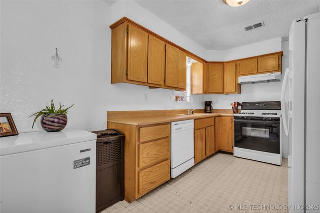 4795 Inwood Rd, House other with 3 bedrooms, 2 bathrooms and null parking in Healdton OK | Image 8