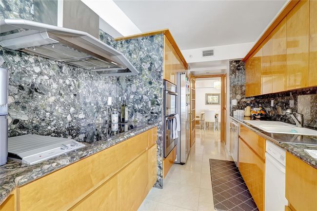 APT-1412 - 16425 Collins Ave, Condo with 2 bedrooms, 2 bathrooms and null parking in Sunny Isles Beach FL | Image 31