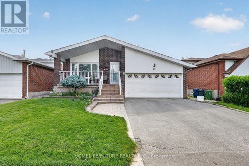 24 Cleethorpes Blvd, Scarborough, ON, M1S3T3 | Card Image