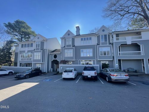 unit-301-720 Bishops Park Dr, Raleigh, NC, 27605-1251 | Card Image