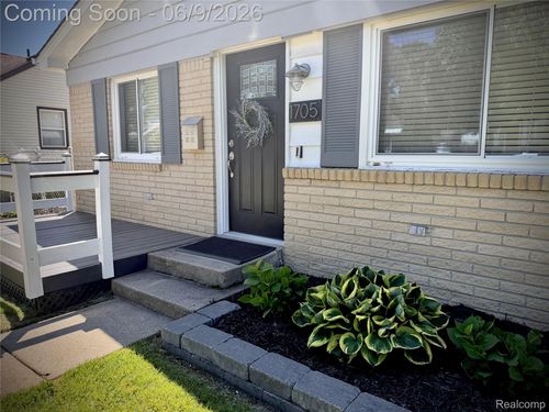 1705 Leroy St, Ferndale, MI, 48220-3147 | Card Image