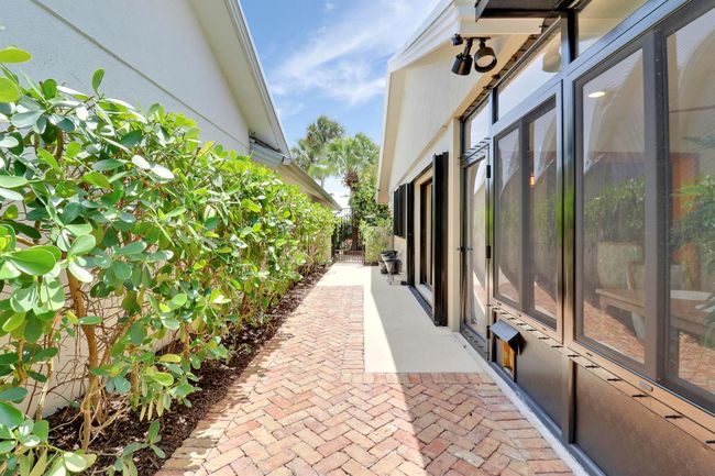 109 Seashore Dr, House other with 3 bedrooms, 2 bathrooms and null parking in Jupiter FL | Image 5