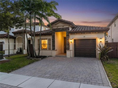 729 Se 34th Ave, Homestead, FL, 33033-7641 | Card Image