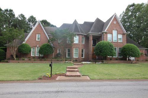 8811 Classic Dr, Memphis, TN, 38125-8840 | Card Image