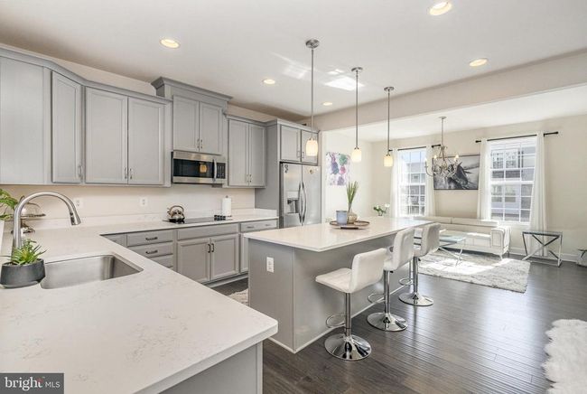 10537 Hinton Way, Townhouse with 4 bedrooms, 4 bathrooms and null parking in MANASSAS VA | Image 17