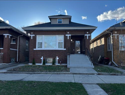 8018 S Laflin St, CHICAGO, IL, 60620-4325 | Card Image