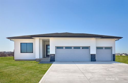 1800 Nw Sienna Dr, Grimes, IA, 50111 | Card Image