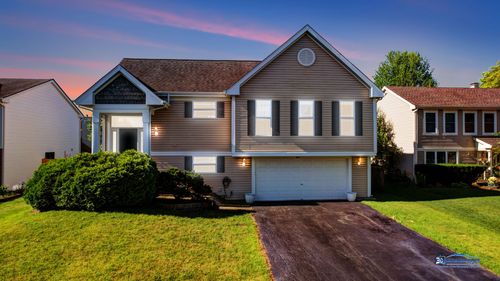 554 Foxford Rd, Bartlett, IL, 60103-1924 | Card Image