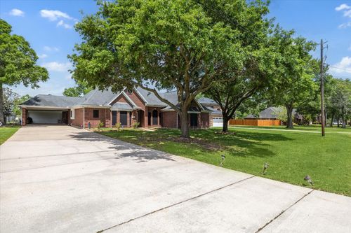 305 River Oaks Dr, Baytown, TX, 77523-8914 | Card Image