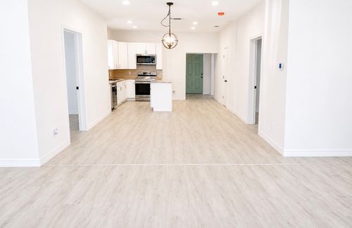 811 W Day St, Denison, TX, 75020-5011 | Card Image