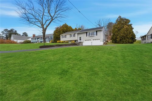 38 Juniper Ln, Holden, MA, 01520-2402 | Card Image