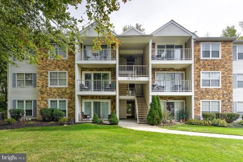 66 Willow Ct, Hamilton, NJ, 08619-4624 | Card Image