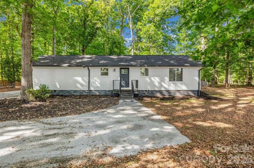 5950 Lake Wylie Rd, Clover, SC, 29710-9188 | Card Image