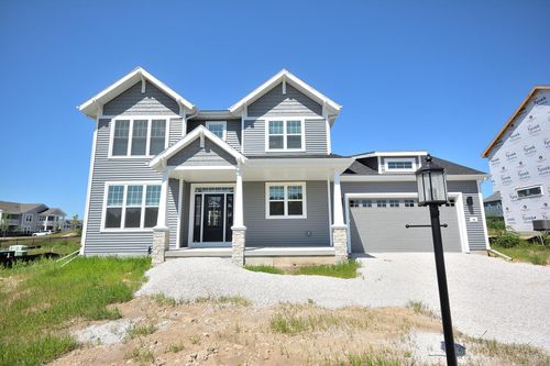 704 Winterberry Dr, Waukesha, WI, 53188-5766 | Card Image