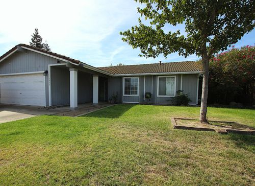 6835 Olive Avenue, Winton, CA, 95388 | Card Image