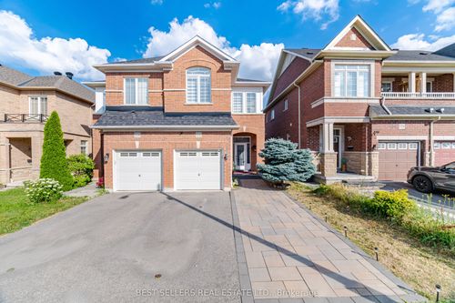 3252 Sunlight St, Mississauga, ON, L5M0G7 | Card Image