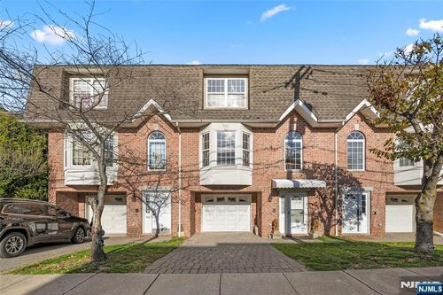 29 Prospect St, Palisades Park, NJ, 07650-1141 | Card Image