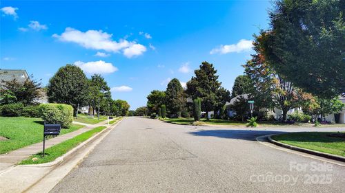 160 Tarrington Dr, Statesville, NC, 28625-2749 | Card Image
