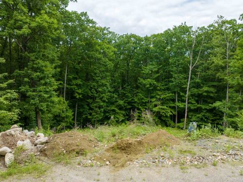 30 Greenleaf Trl, Gilford, NH, 03249-7424 | Card Image