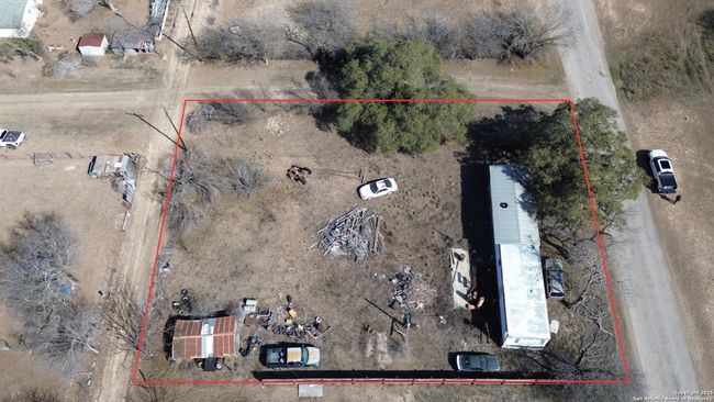 319 N Front Ave, Home with 0 bedrooms, 0 bathrooms and null parking in Sabinal TX | Image 5