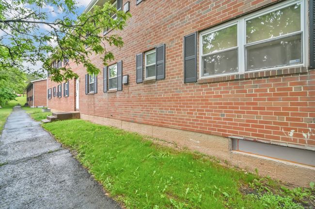 71 - 71 Mountain Laurel Dr, Condo with 2 bedrooms, 1 bathrooms and null parking in Wethersfield CT | Image 25