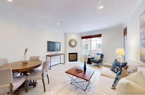 unit-204-12376 Carmel Country Rd, San Diego, CA, 92130-4526 | Card Image