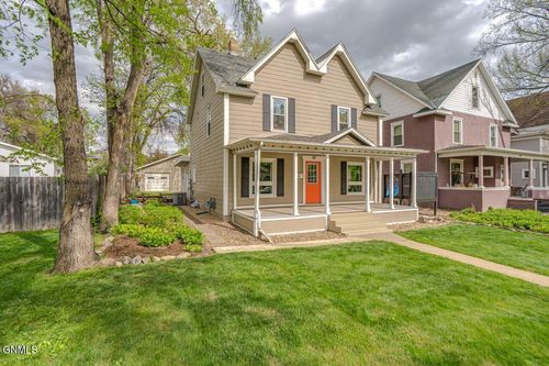 811 N 4th St, Bismarck, ND, 58501-3689 | Card Image