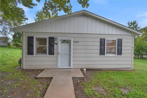 1308 L St, Atchison, KS, 66002-1319 | Card Image