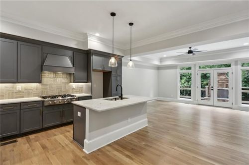 240 Mystic Ridge Hl, Sandy Springs, GA, 30342-2941 | Card Image