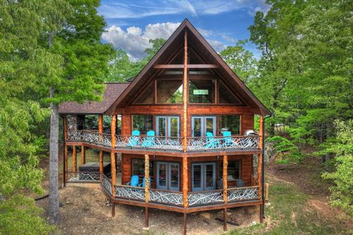 560 Endless View Rd, Mineral Bluff, GA, 30559-2244 | Card Image