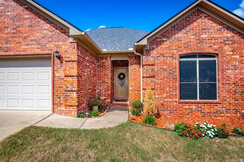 14 Harmony Ct, Maumelle, AR, 72113-7075 | Card Image