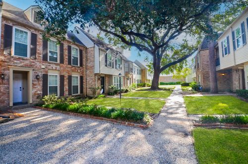 3074-13074 Trail Hollow Dr, Houston, TX, 77079-3742 | Card Image