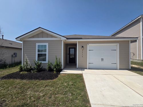2939 Forsyth Cyn, Converse, TX, 78109-2157 | Card Image