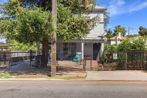 1211 E Main Street, Stockton, CA, 95205 | Card Image