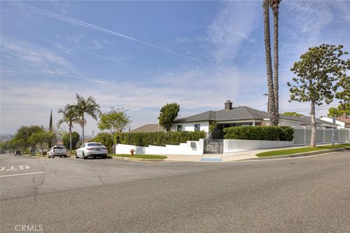 749 Stanford Rd, Burbank, CA, 91504 | Card Image
