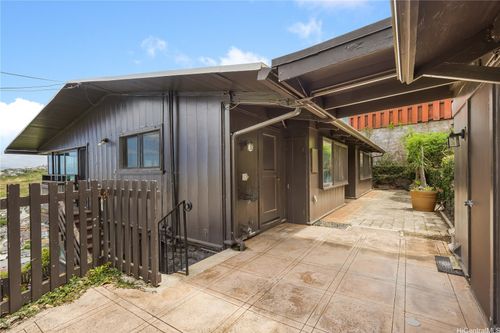 a-b-and-c-1602 Mikahala Way, Honolulu, HI, 96816-7304 | Card Image