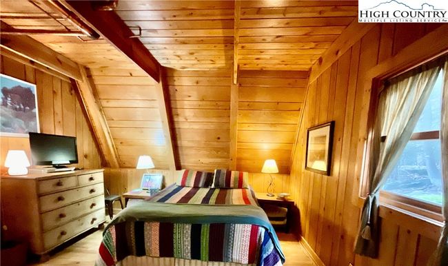 Bedroom on Main | Image 9