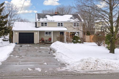 39 Darlington Blvd, Courtice, ON, L1E2J8 | Card Image