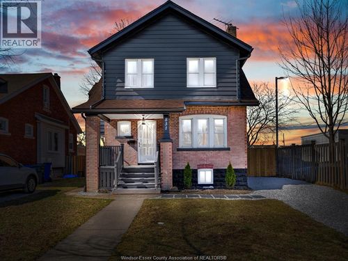 831 Dawson Rd, Windsor, ON, N8Y4A1 | Card Image