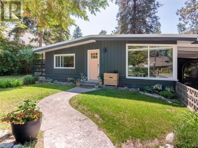 834 Ellis Ave, House other with 2 bedrooms, 1 bathrooms and 4 parking in Naramata BC | Image 1