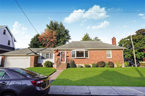 106 Fairview Ave, Staten Island, NY, 10314-3006 | Card Image