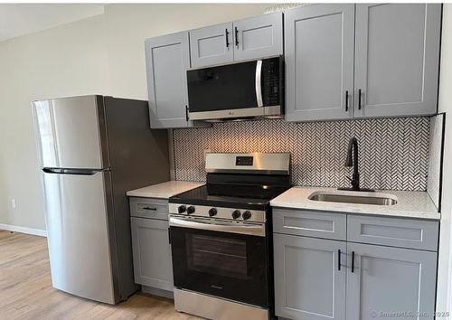 303-61 Field St, Waterbury, CT, 06702-1907 | Card Image