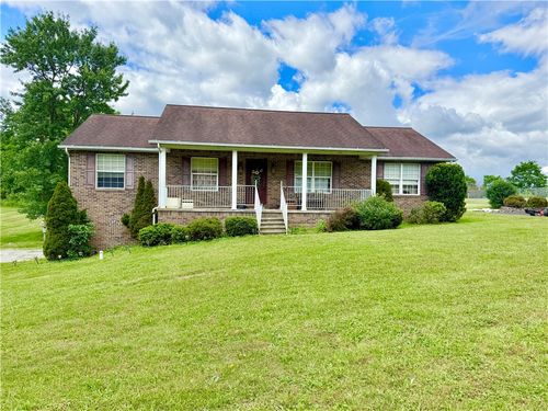 271 Burgess Field Rd, Uniontown, PA, 15401-6340 | Card Image