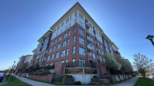 313-9388 Tomicki Ave, Richmond, BC, V6X0P1 | Card Image